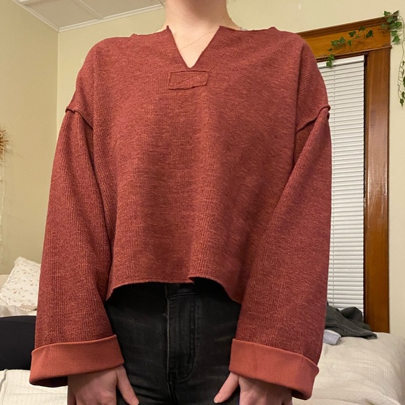 Cropped sweater - Picture 1 of 1